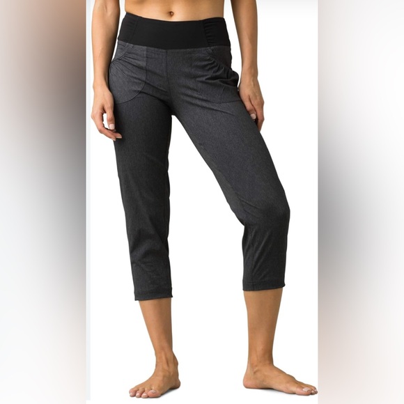Prana Women's XS Summit Capri Crop Pants Charcoal Gray Space Dye Shirred Pockets - Picture 2 of 16